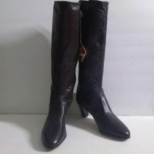 NATURALIZER Boot a beautifully